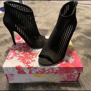 Chinese Laundry Booties